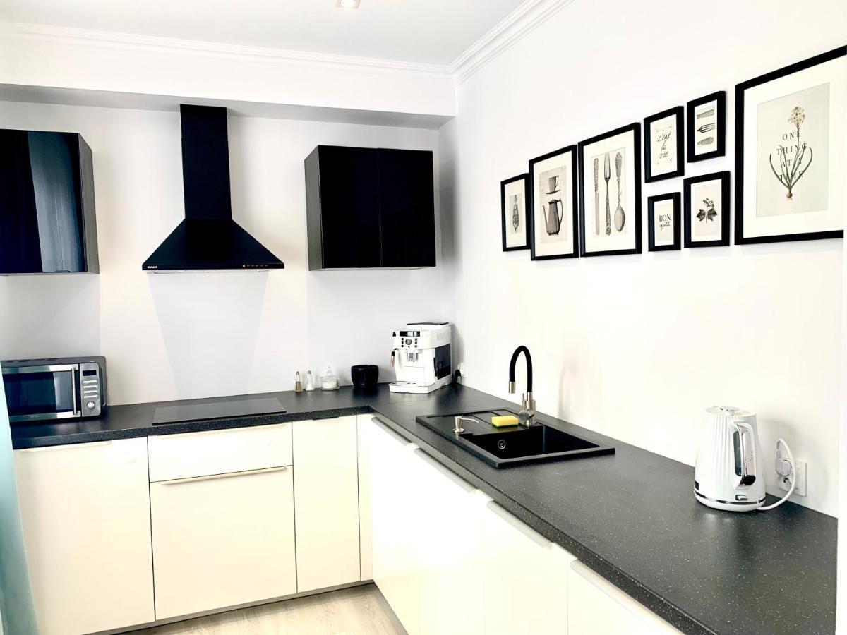 Apartamenty Sienkiewicza - Bezplatny Parking, Centrum, Park, Fv Келце Екстериор снимка